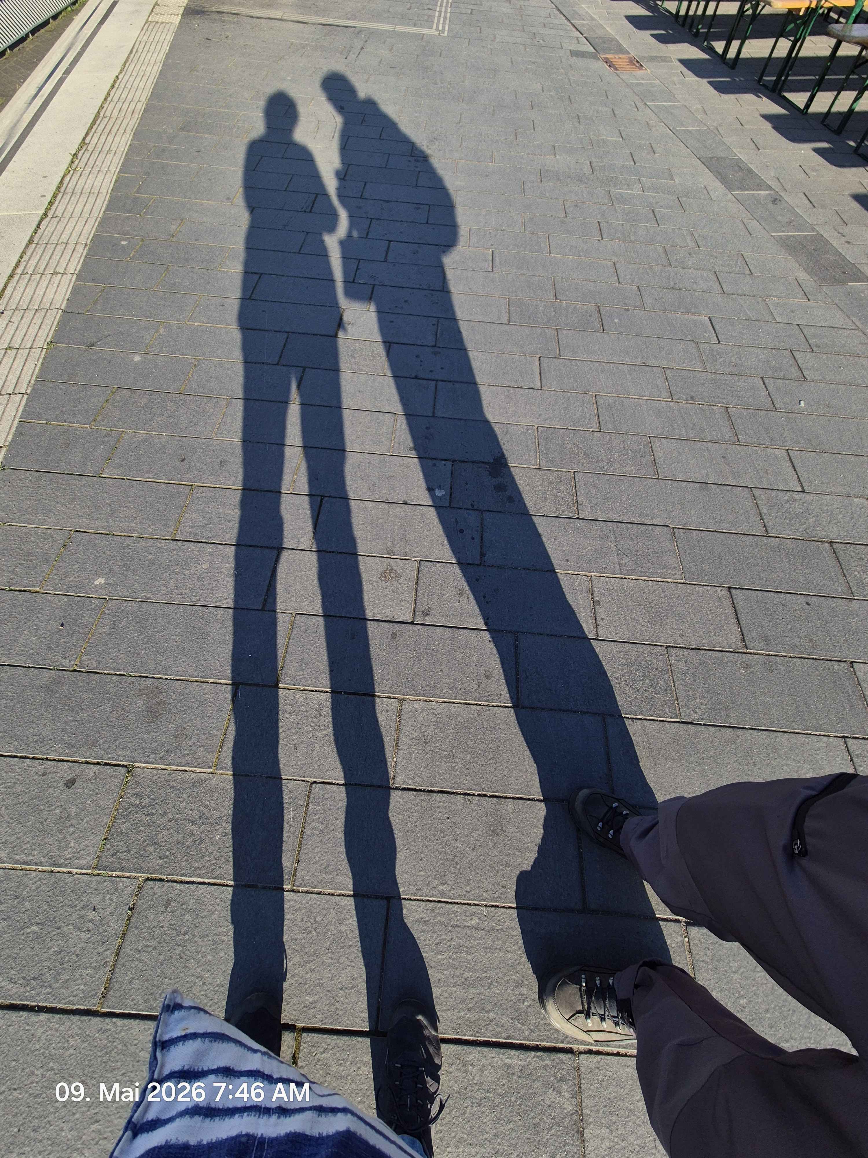 Hafengeburtstag Schatten 20260509 074603